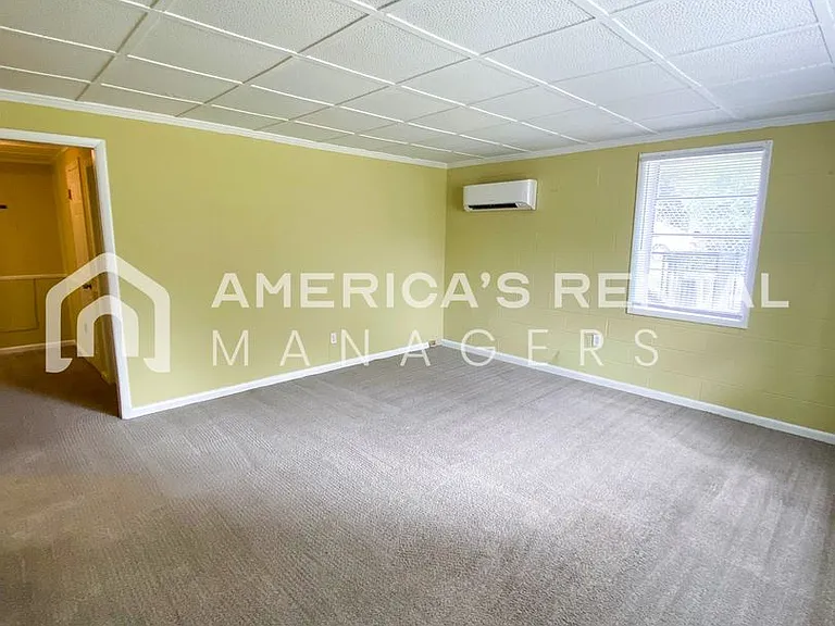 1701 Berkley Avenue — Photo 25