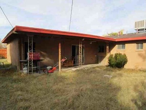 2nd image of 1040 Calle Del Encanto