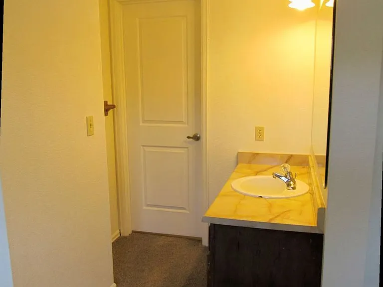 375 Wildrose Ln — Photo 11
