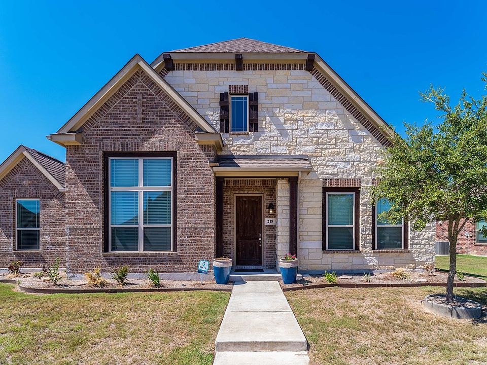 1st image of 218 Champion Blvd