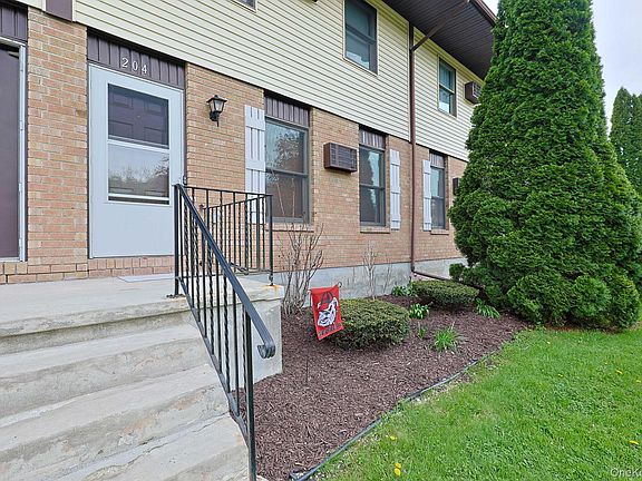 5th image of 204 Parr Meadow Drive #2D