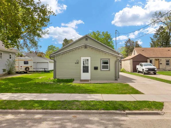 1610 Smith St, Green Bay, WI 54302