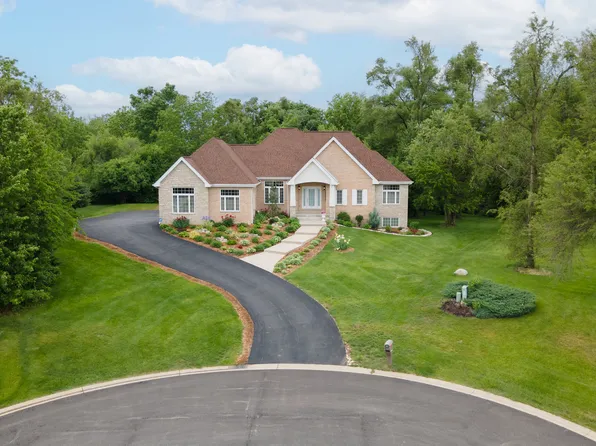 5419 Rita Ave, Crystal Lake, IL 60014