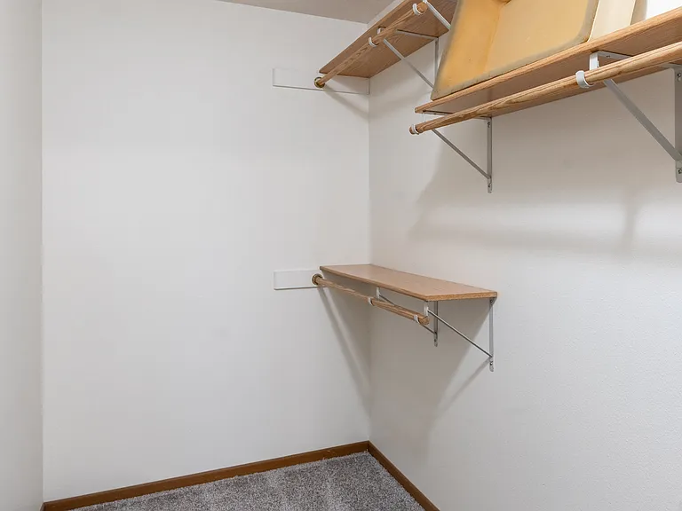 Fargo, ND Brownstone Apartments | 22A | Closet