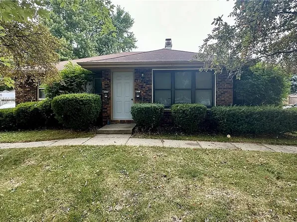 411 9th St SE, Altoona, IA 50009