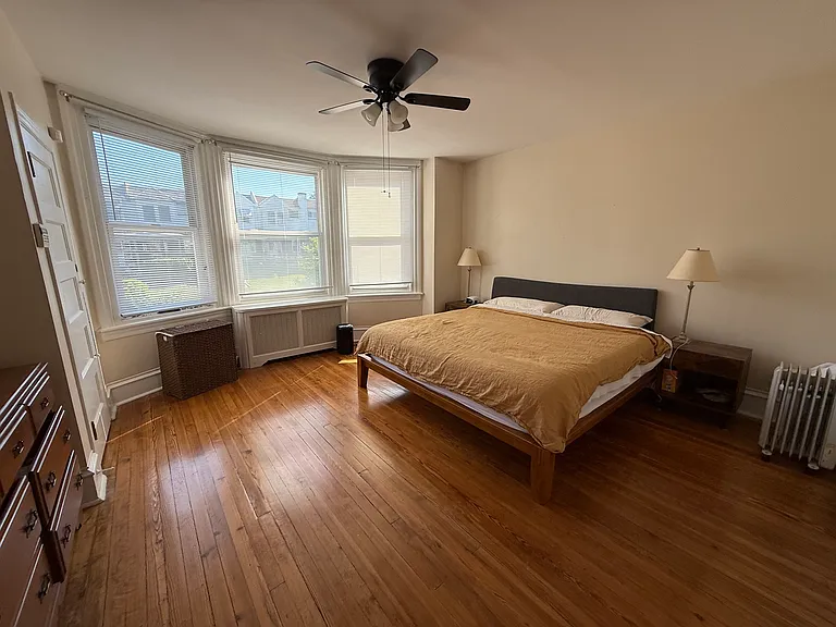 3368 Vaux St — Photo 15