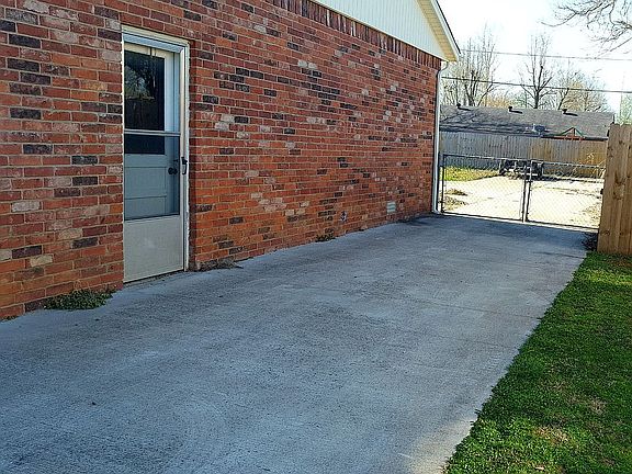 Drive to Shop & RV Parking