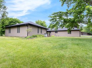11N025 Burlington Rd, Hampshire, IL 60140