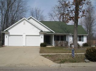 2750 Chestnut Ridge Ave, Portage, MI 49024