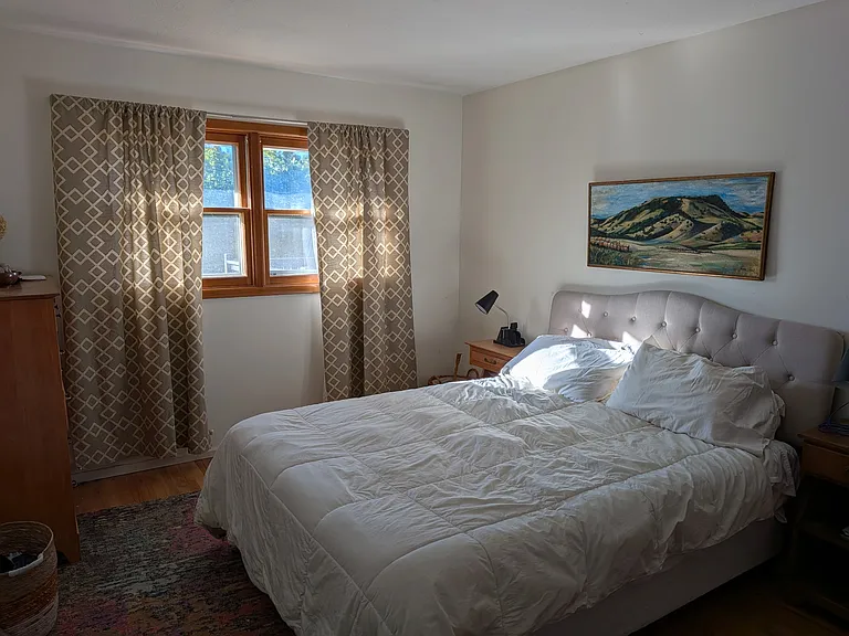 Master bedroom 3 with queen size bed