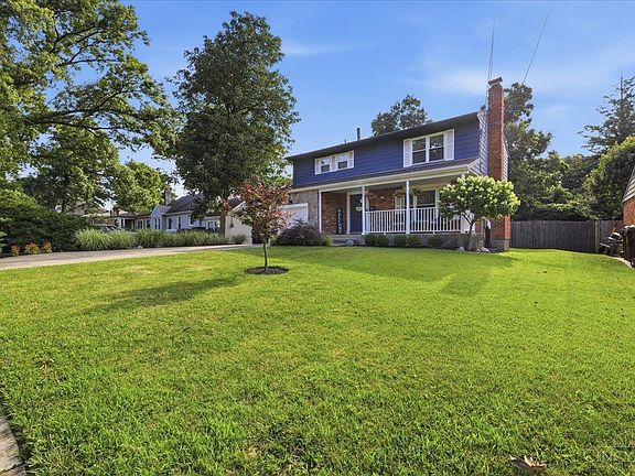 4th image of 8898 Brittany Dr
