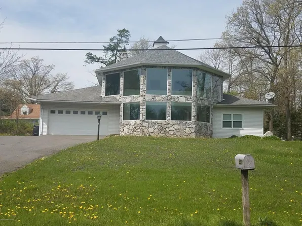 527 Woodland Rd, Bear Creek Township, PA 18702
