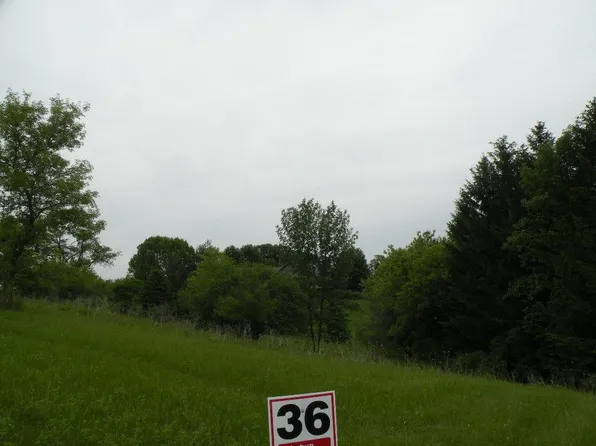 301 Drumlin Loop #36, Ripon, WI 54971