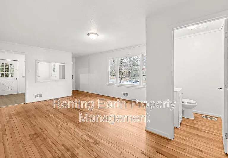 221 Lawson Rd — Photo 14