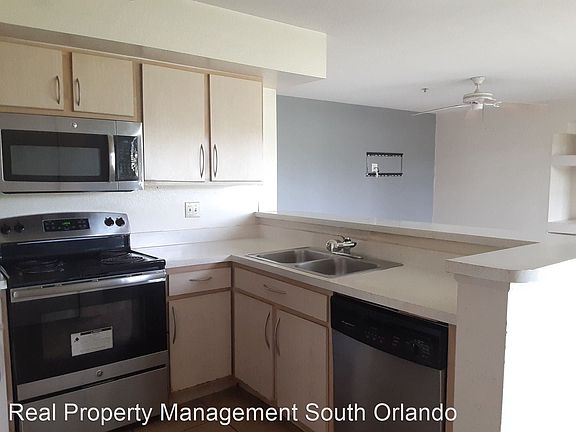 2nd image of 7320 Westpointe Blvd APT 513