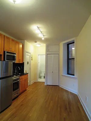 Rented by Waverly Realty Associates | media 21