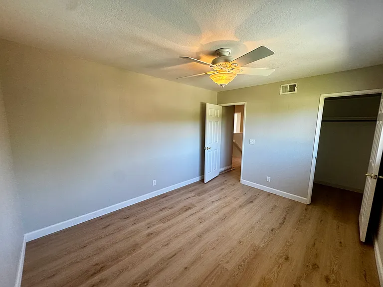 1318 Deb Ct — Photo 15