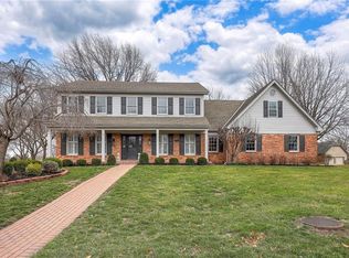 12113 Cherokee St, Leawood, KS 66209