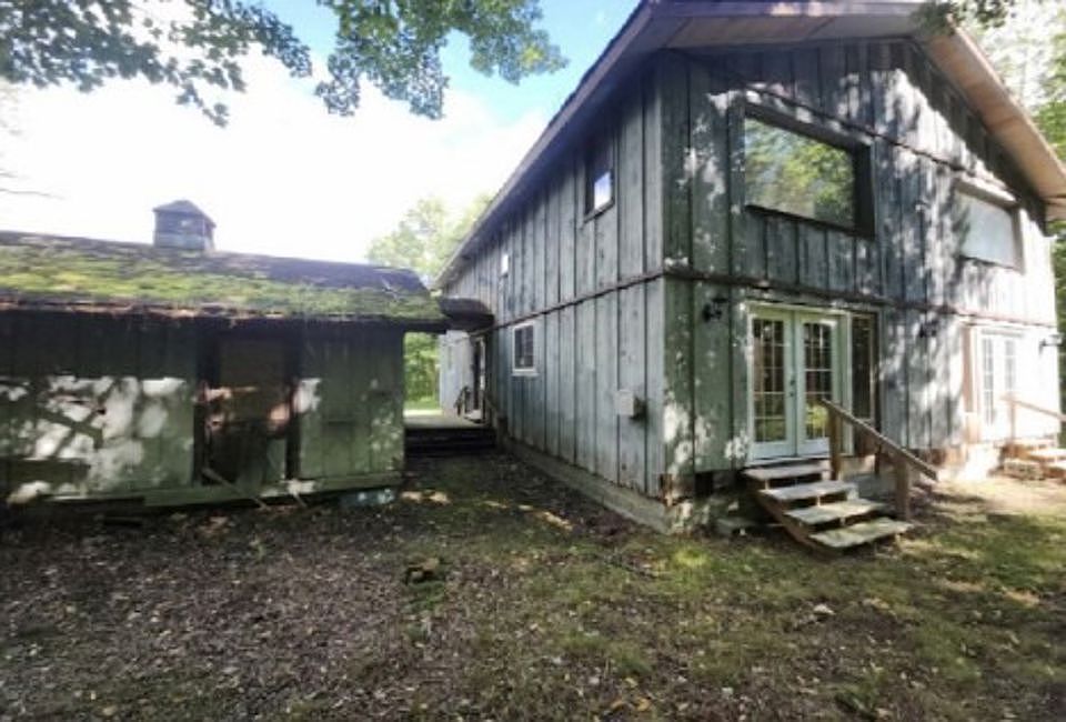 2nd image of 902 County Highway 106