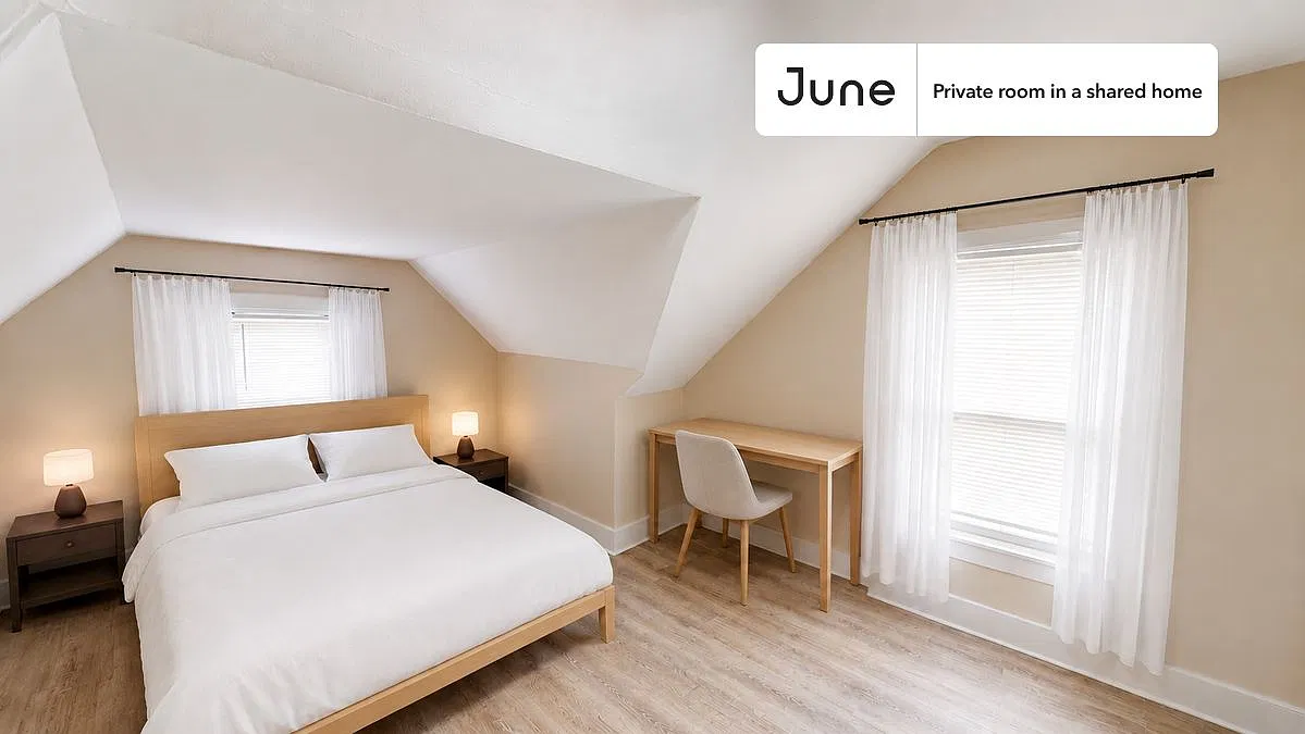Queen bedroom in 7 bed/2 bath home in Allston #1734 G — Photo 1