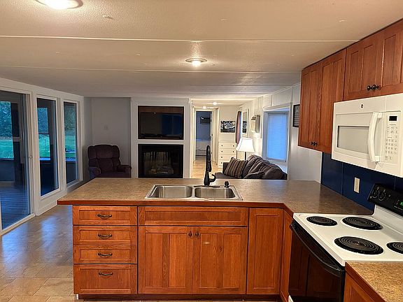 5th image of 43740 Bass Harbor Rd