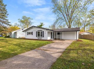 2508 Lawndale Dr, Champaign, IL