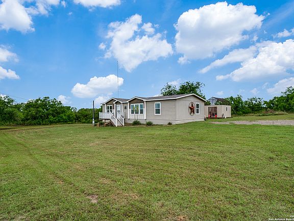 4th image of 4223 COUNTY ROAD 221