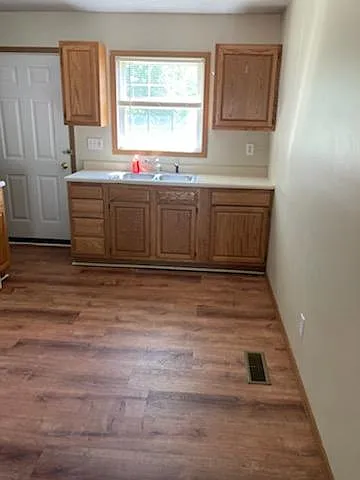 327 W Broadway St #1 — Photo 3