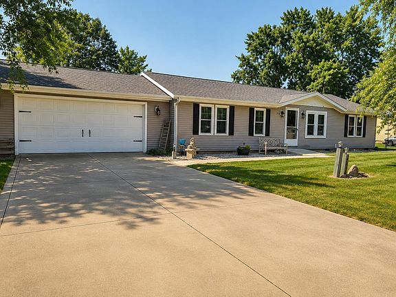 2nd image of 1719 Danny Dr