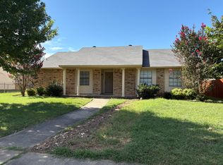 455 Everest Ct, Cedar Hill, TX 75104