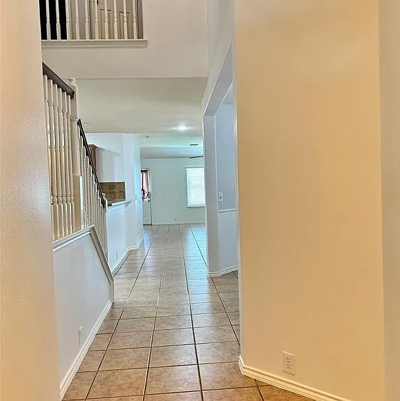 5831 Kenwood — Photo 7