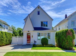 54 Harrison Ave, Franklin Square, NY 11010