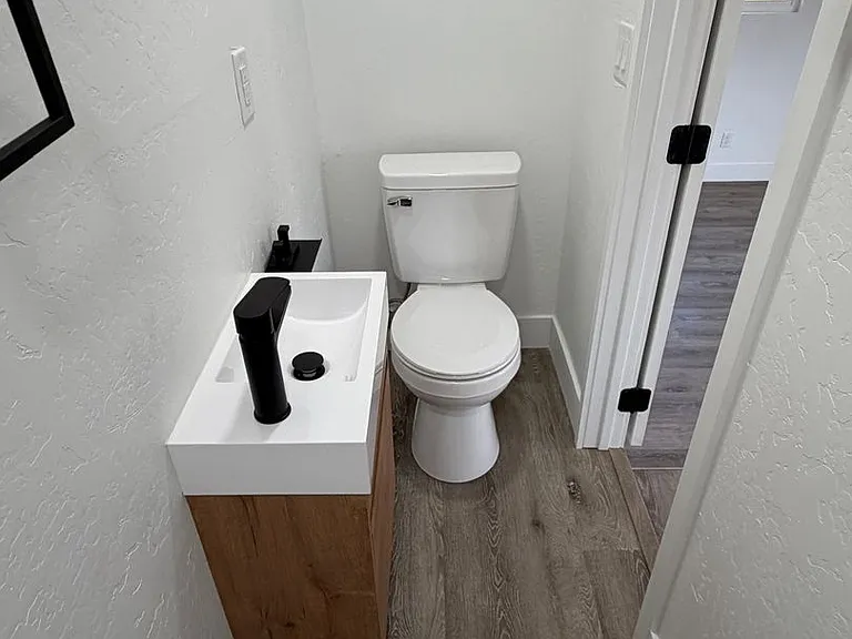 824 S Phillips St — Photo 8