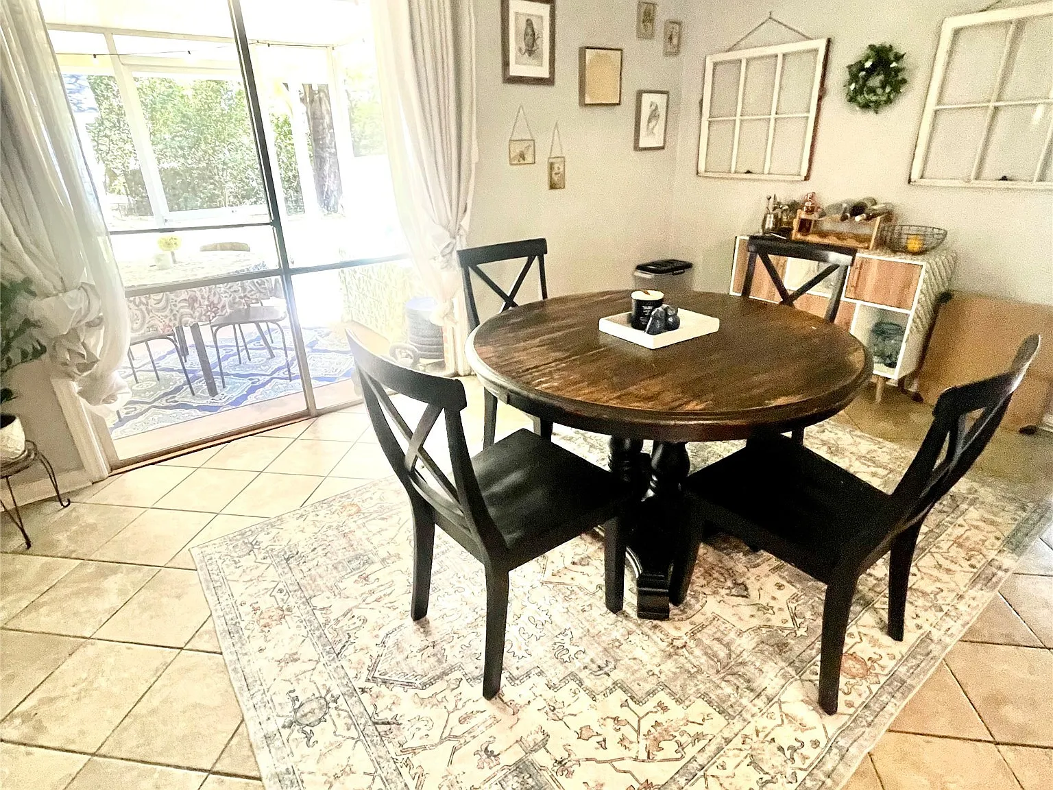 3 bed, 2.0 bath, 1588 sqft, $1,525 — Photo 2