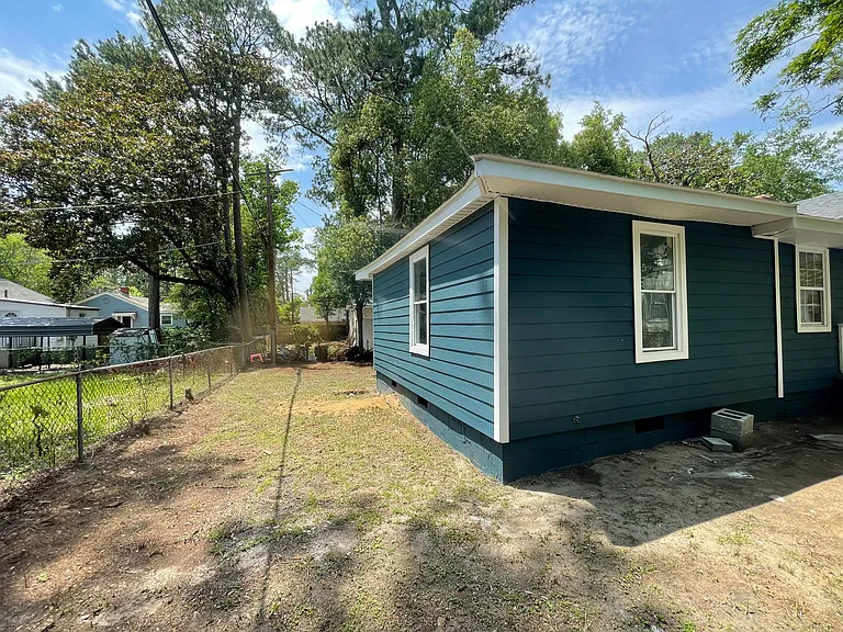 2135 Utah St — Photo 17