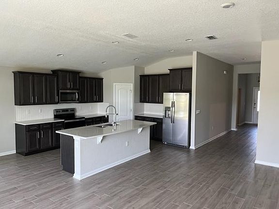 4th image of 70366 Winding River Dr