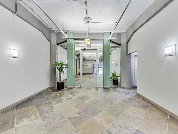 4th image of 124 W Polk St APT 807