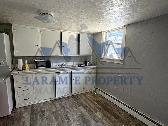 3rd image of 413 S 6th St Unit 3