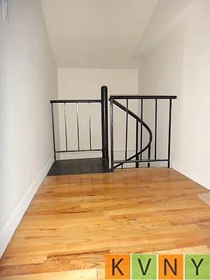 Rented by KVNY Soho | media 31