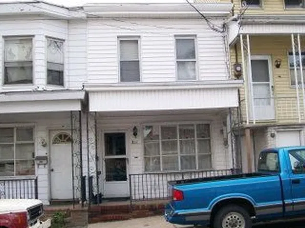311 S West St, Shenandoah, PA 17976