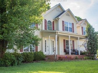 315 Lower Overlook Dr, Hurricane, WV 25526