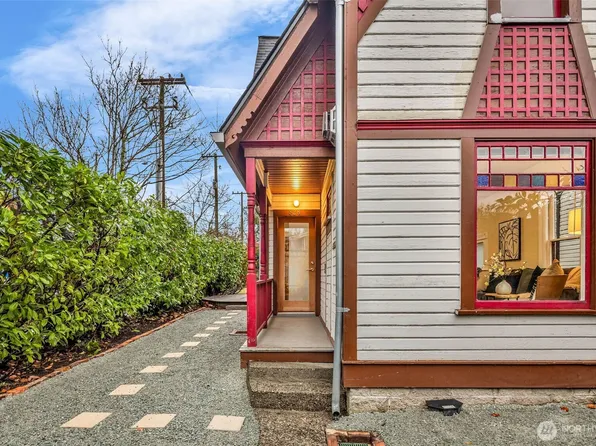 828 23rd Avenue, Seattle, WA 98122