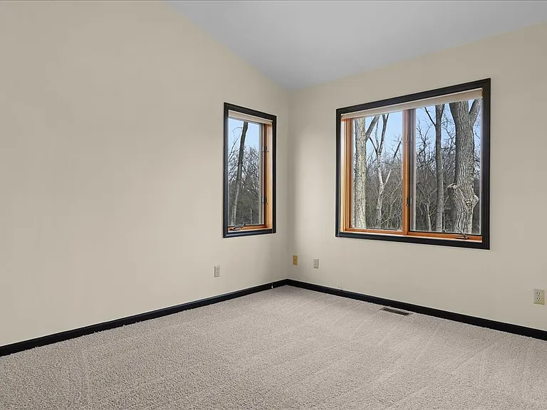 72 Hunter Ln — Photo 25