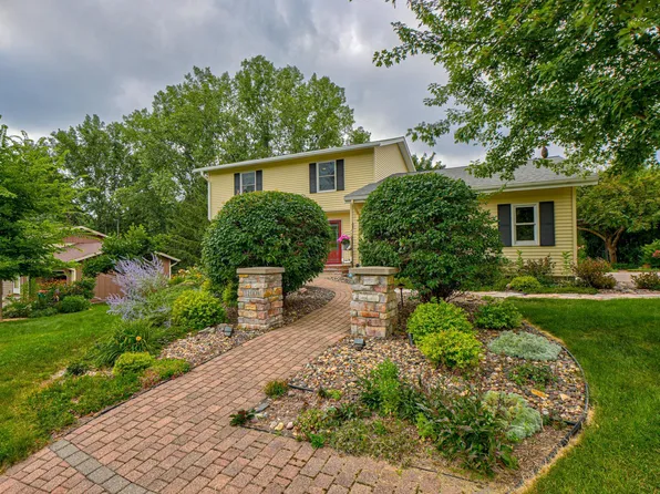 1100 Michaelson St N, Hudson, WI 54016