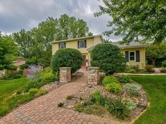 1100 Michaelson St N, Hudson, WI 54016