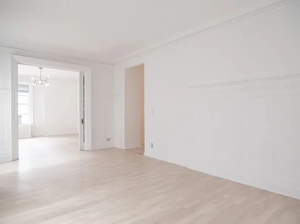 161 West 54th Street image 9 of 18