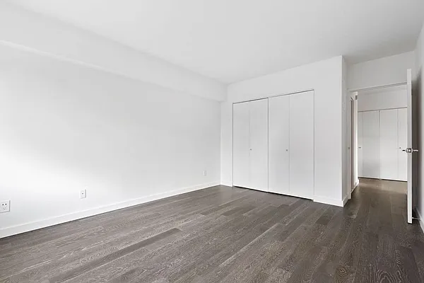 Rented by Greystar | media 10