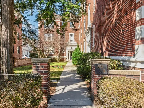 54 Babcock St APT 2, Brookline, MA 02446
