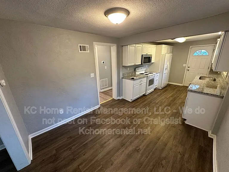4045 S Minnie St — Photo 8