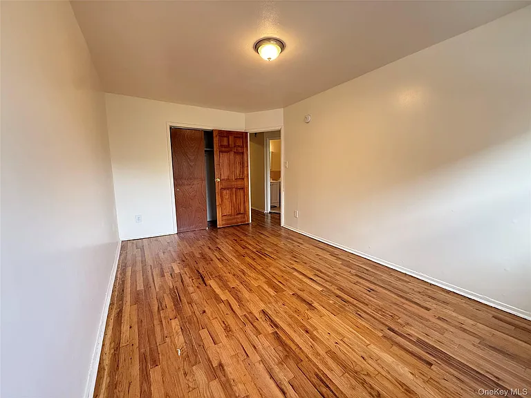 1958 Burke Ave #2 — Photo 6